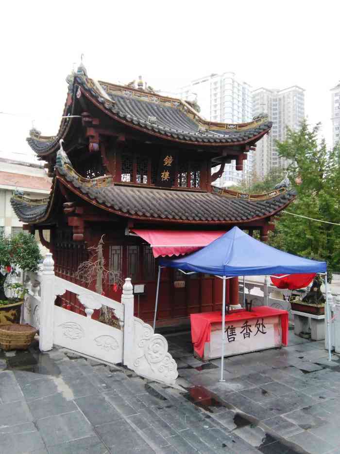 黔明古寺-"黔明古寺是贵阳市的一个重要的寺庙,始建于.