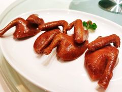 玻璃脆皮乳鸽-利苑酒家(华熙国际店)