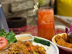 -月亮眼花园餐厅书吧酒吧