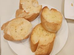 奶蒜白包-老井俄式餐厅