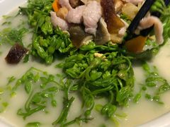 -龙桥私厨·姜花菊花过桥鱼·顺德菜(容桂店)