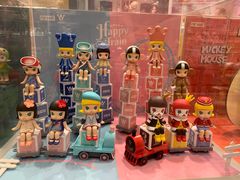 -泡泡玛特POPMART(杭州乐堤港店)