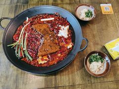 -黄潇洒老火锅(九眼桥宏济巷店)