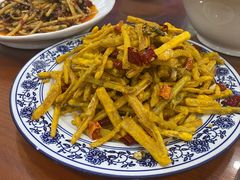 干煸藕丝-椒香川流不息川菜馆(二七北路店)