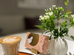 -潮一不贰·法式甜品·生日蛋糕·西式简餐(外滩店)