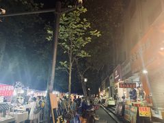 -吴山路夜市