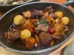 安格斯铁板蒜香牛肉粒-CRAZYONES西班牙海鲜饭(上海美罗城店)