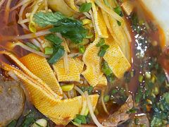 -成都你六姐·牛肉冒菜(上海环宇荟店)