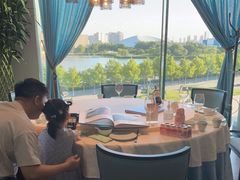 靠窗位-羲和雅苑•北京烤鸭(乐园道万象城店)