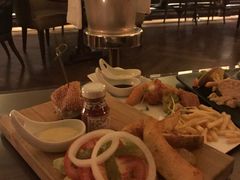 -LONG BAR 廊吧(外滩华尔道夫酒店)