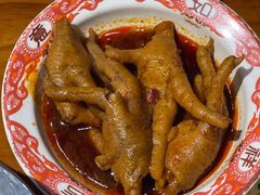 -爆炸头阿姨小四川正宗川味小吃(无任何分店)