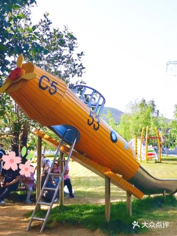 赏花玩水、放松心情的好地方