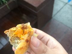 咸蛋黄鲜肉月饼-真老大房鲜肉月饼(南京路步行街店)