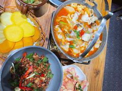 -老滇山寨•云南特色菜•地方菜•民族风情歌舞表演(金碧店)