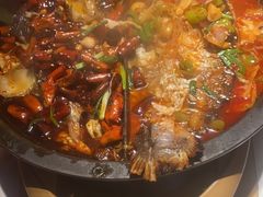 -鸣记脆皮烤鱼·海鲜烤鱼(三八广场店)