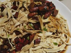 -老码头黑皮肘子锅包肉(赣水路店)