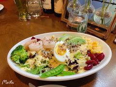 牛油果鲜虾藜麦沙拉-布拉格餐厅· 中欧捷克菜(全国首店)