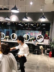 -时尚殿堂明星门店