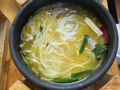 -桥香园过桥米线(国贸店)