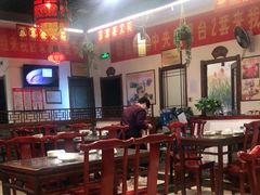 大堂-百味地锅鸡(财校分店)