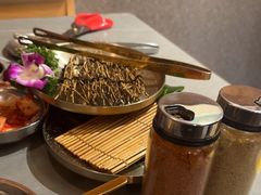 -围炉肉舍丹东海鲜烤肉·烤活鳗(步行街店)
