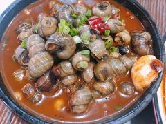 -虾弄弄海派小龙虾·牛羊蝎子火锅