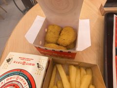 -塔斯汀中国汉堡(徐汇汇京广场店)