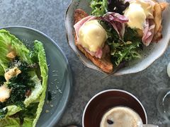 -ROAST coffee & eatery