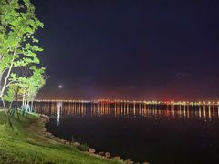 -上海滴水湖皇冠假日酒店