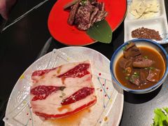 -山川小町·极番烧肉(新地假日广场店)