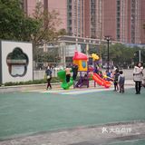 是一个很不错的社区小游园