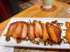 烤脆皮（土）猪肉-中8楼风尚云南菜(颐堤港店)