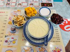 招牌双皮奶任意配-广信牛奶甜品世家(台东店)