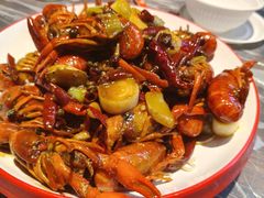 -老街烧烤大排档·地道湖北菜·龙虾馆(汉口火车站店)