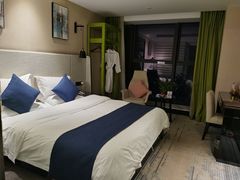 -红方格精致酒店(泸州金融中心万象汇店)