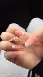 -莉娜美睫·穿戴甲