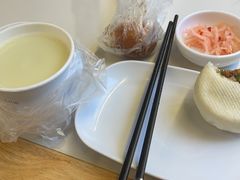 -李与白包子铺(桐梓林店)