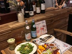 -Common Table · Brunch & Coffee