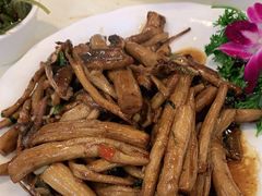 -渝君重庆火锅(嘉宾路店)
