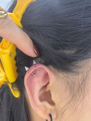 -AI艾耳·专业手工耳洞·穿孔美学馆