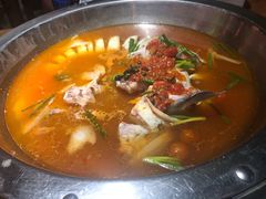 酸汤锅底-野山舂·贵州现舂酸汤火锅(鸿通城店)