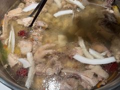 -喃喃椰·糟粕醋·椰子鸡火锅(七堡花园店)
