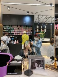 -HAIR CORNER