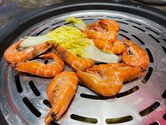 鲜活海白虾-日进一片海.生腌海鲜火锅.宵夜烧烤(三里屯总店)