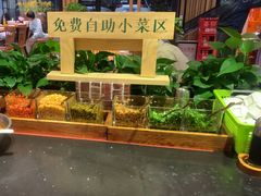 -呷佬·长沙手工米粉(金沙江路店)
