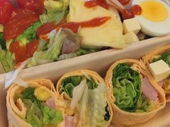 夏威夷风芝香火鸡果蔬卷沙拉-星巴克(无锡高铁站店)