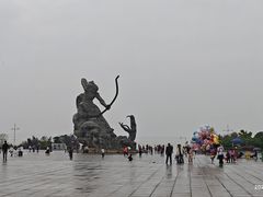 -巴陵广场