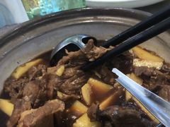 红烧牛腩-竹海湾农家土菜