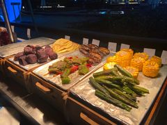 -亚龙湾希尔顿自助餐厅·海鲜·烧烤·沙滩BBQ·现场乐队