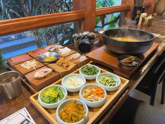 -银米·云南传统过桥米线(双廊黑金冠店)